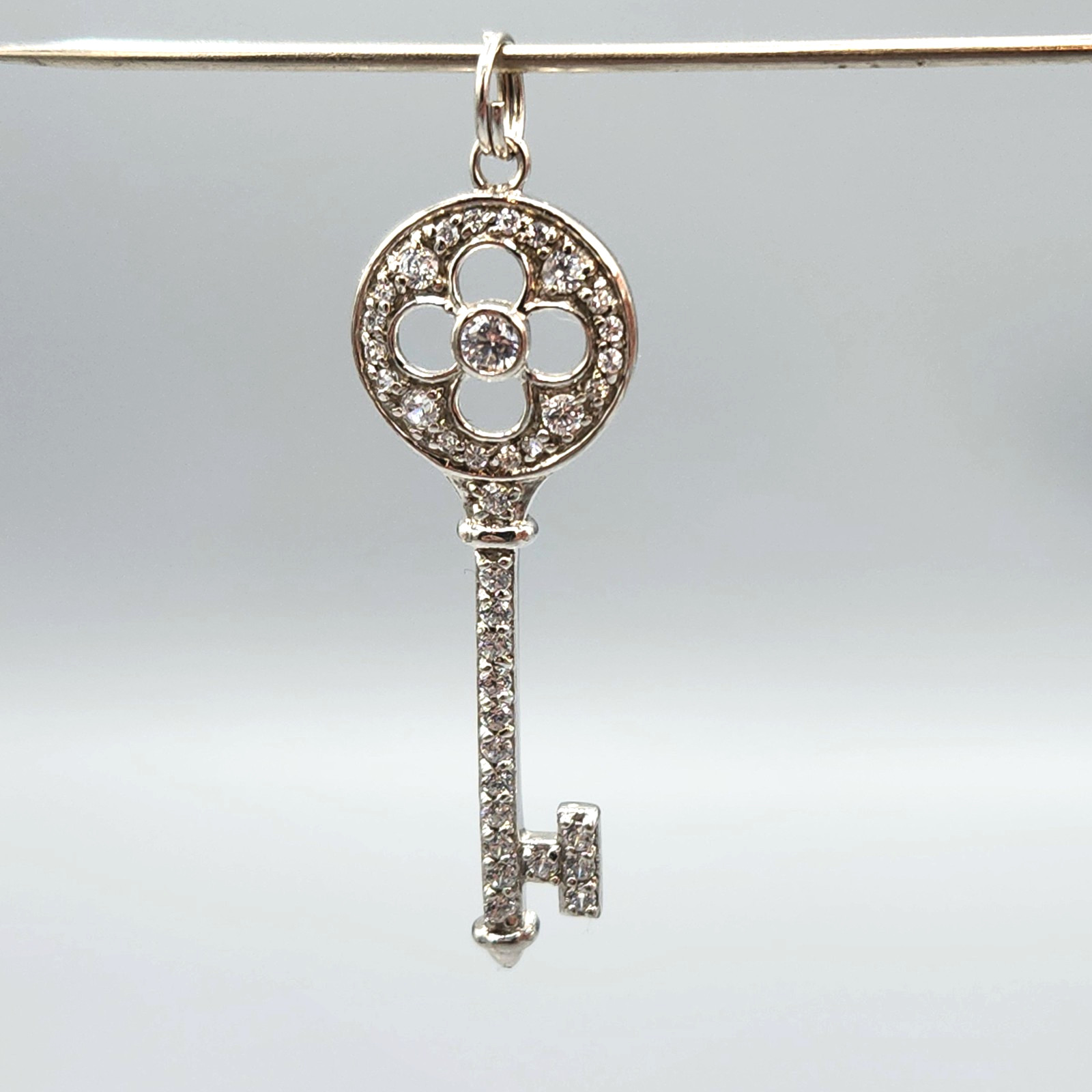 Nadri Signed Sterling Silver Crystal Pave Clover Key Pendant 3.2g
