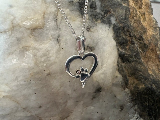 Clogau Welsh Silver & 9ct Rose Gold Paw Prints Heart Topaz Pendant 22″ Wales