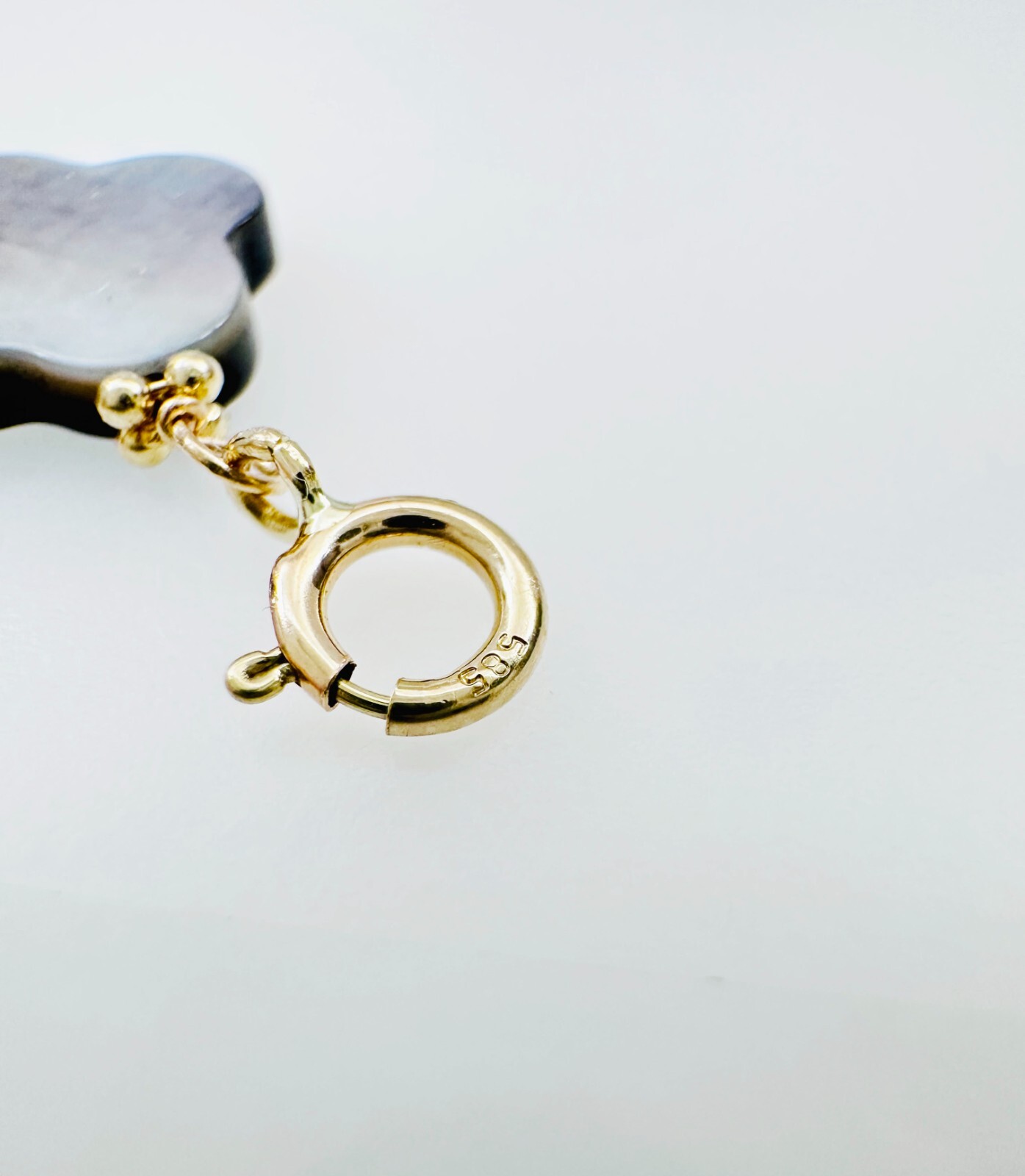 14K Solid Yellow Gold Black MOP Clover Flower Small Charm Pendant w/Spring Clasp
