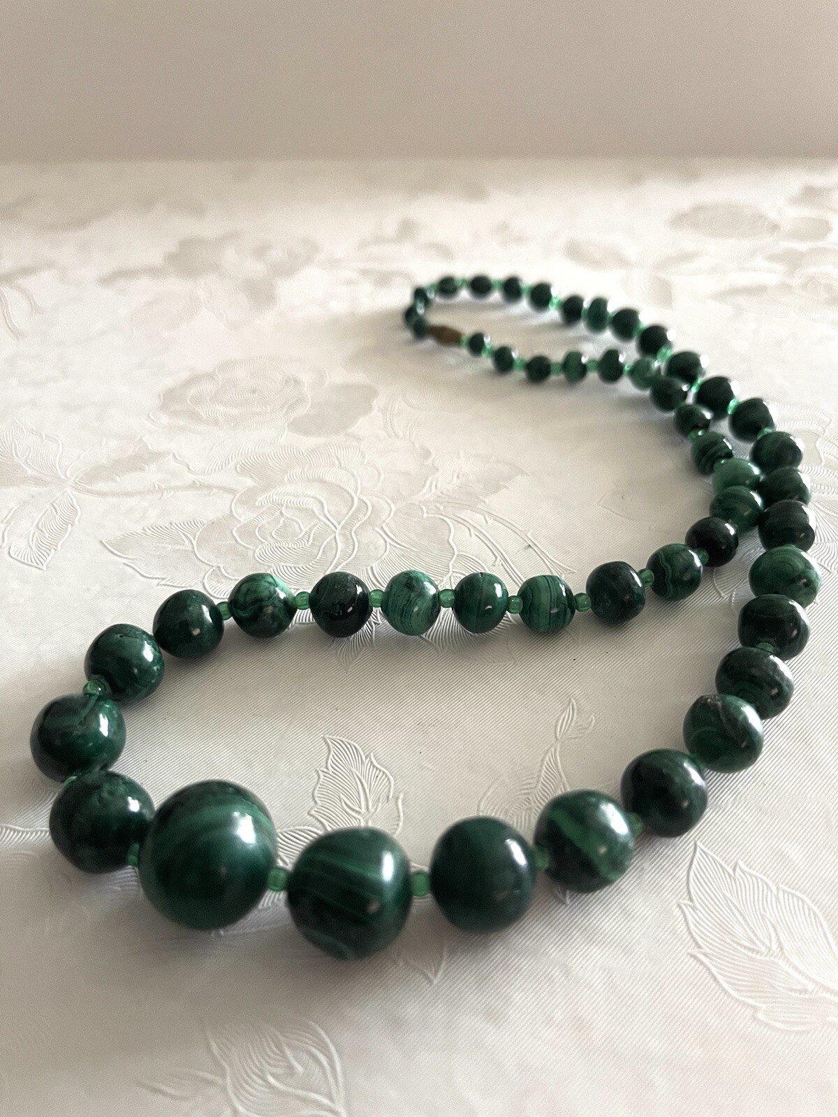 Beautiful Natural Malachite Necklace With Graduated Beads And A Barrel Clasp