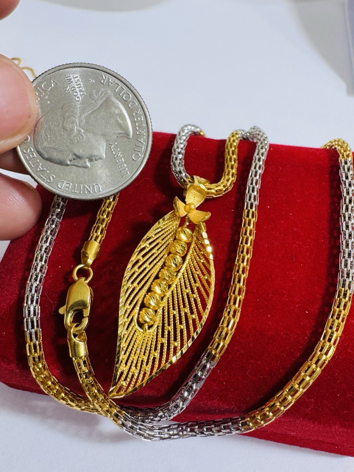 22K 916 Real Gold 21.5”/22” long Flower Leaf Set Necklace 14.1g 3.mm