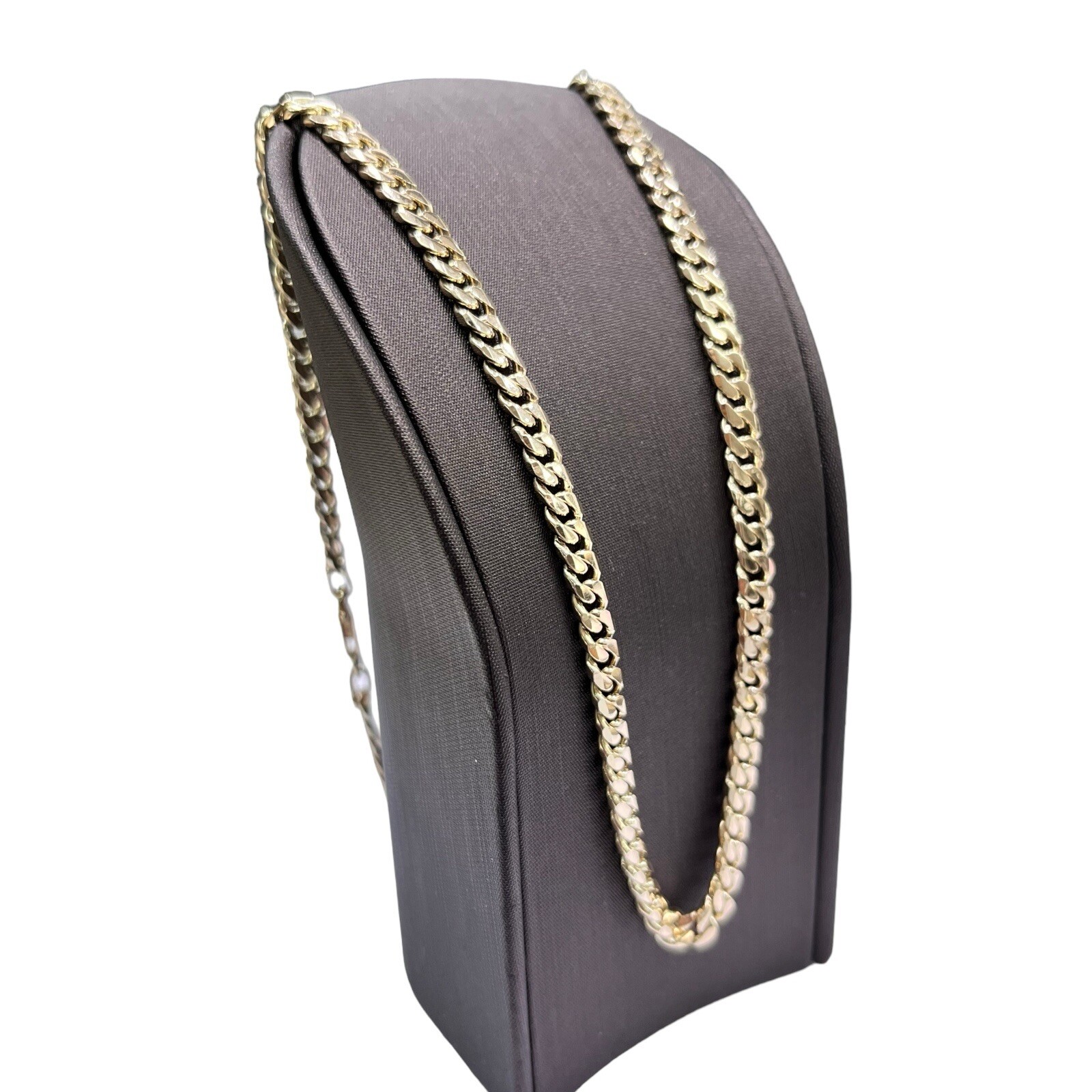 9ct 9k Yellow Gold Curb Cuban Link Chain Necklace 30.10 Grams 50cm. Brand New