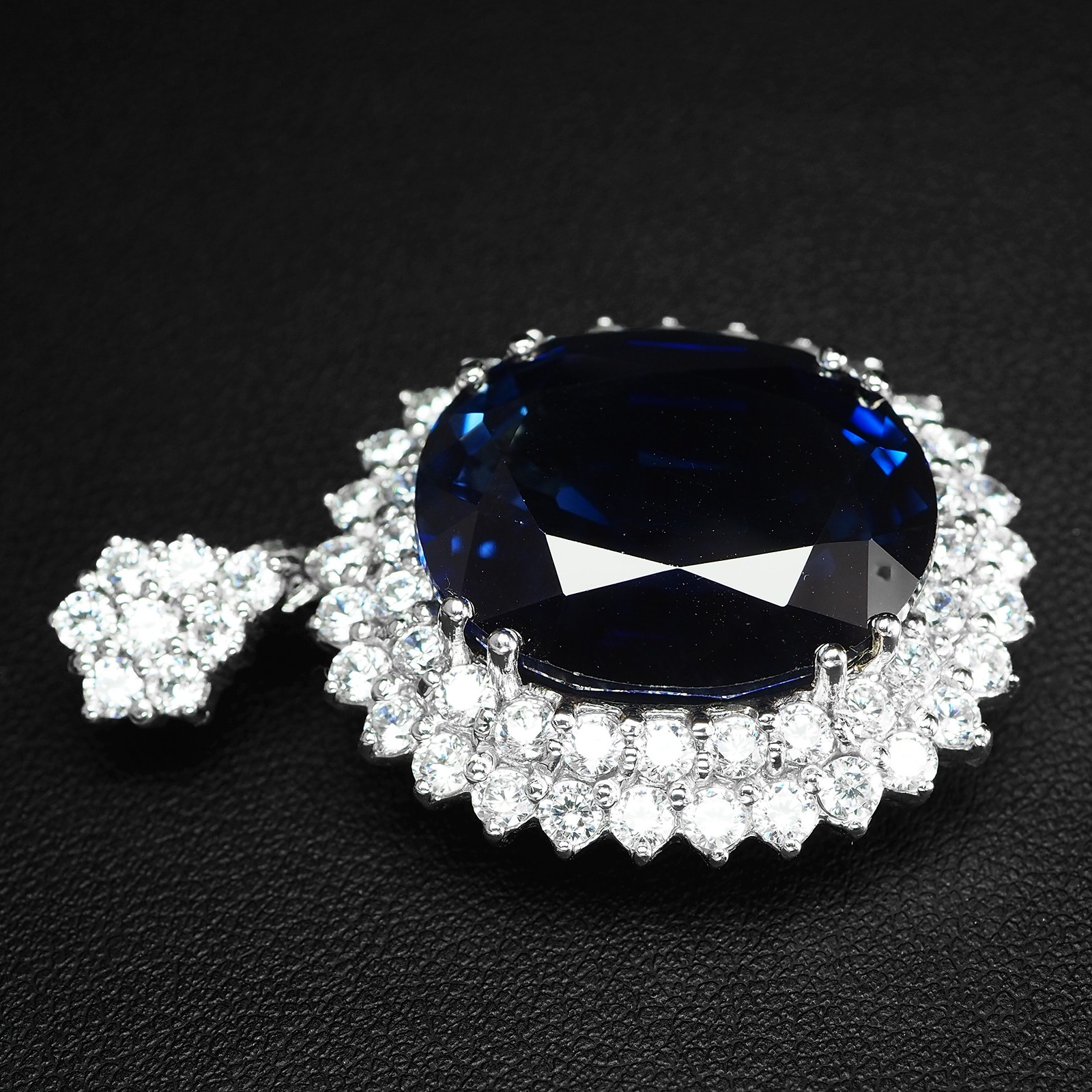 Invaluable Royal Blue Tanzanite 34.30Ct 925 Sterling Silver White Gold Pendants