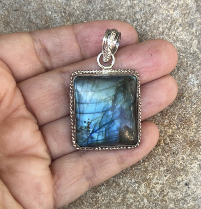 LABRADORITE NATURAL GEMSTONE 925 STERLING SILVER HANDMADE JEWELRY PENDANT 1″