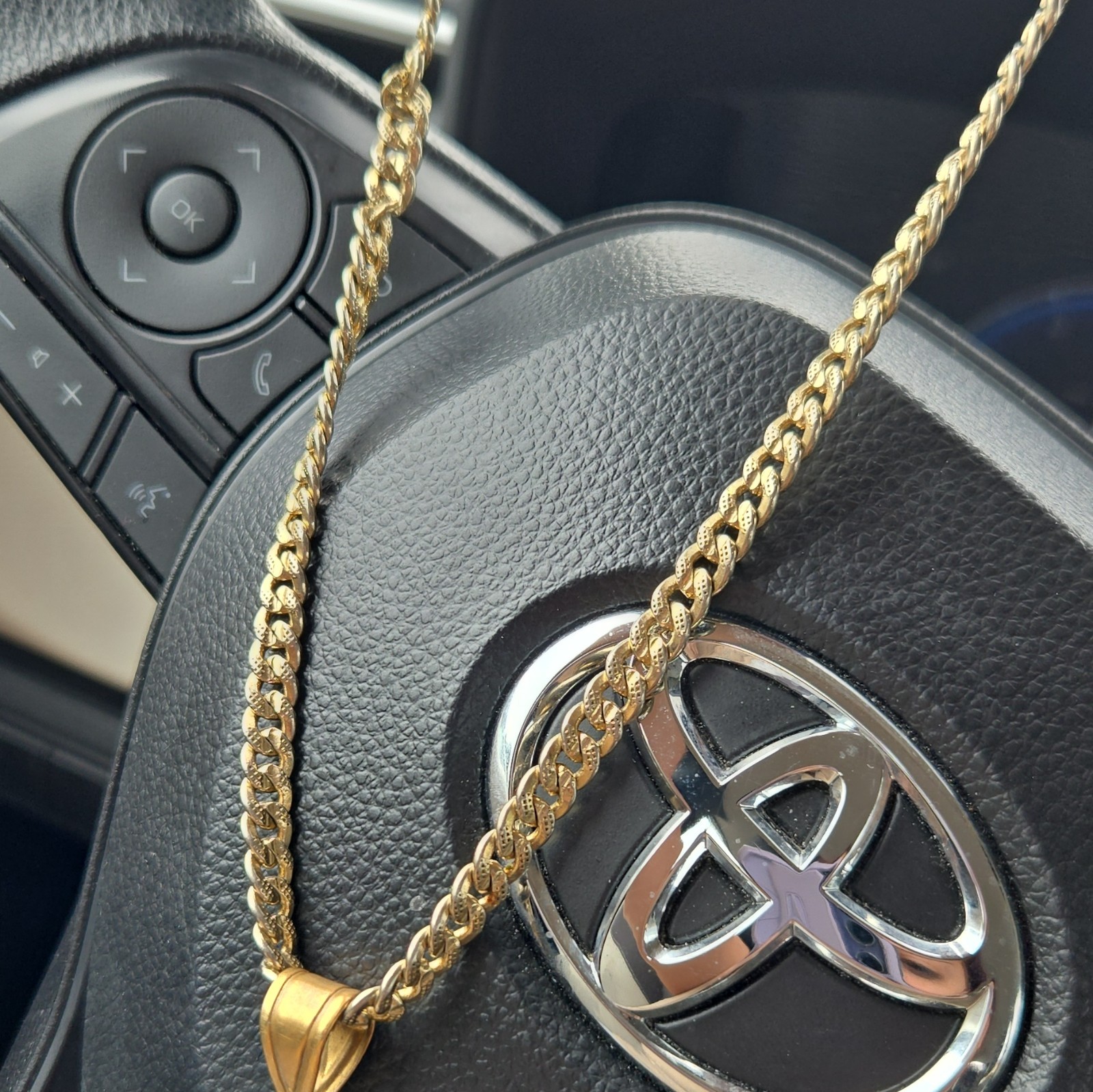 18K Yellow Gold Cuban Link Chain Necklace Engraved Rectangle Bar Pendant