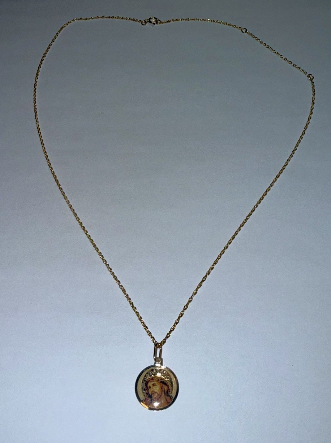ESTATE Solid 10K Gold Colored Enamel Jesus Circle Pendant Chain Necklace 18”