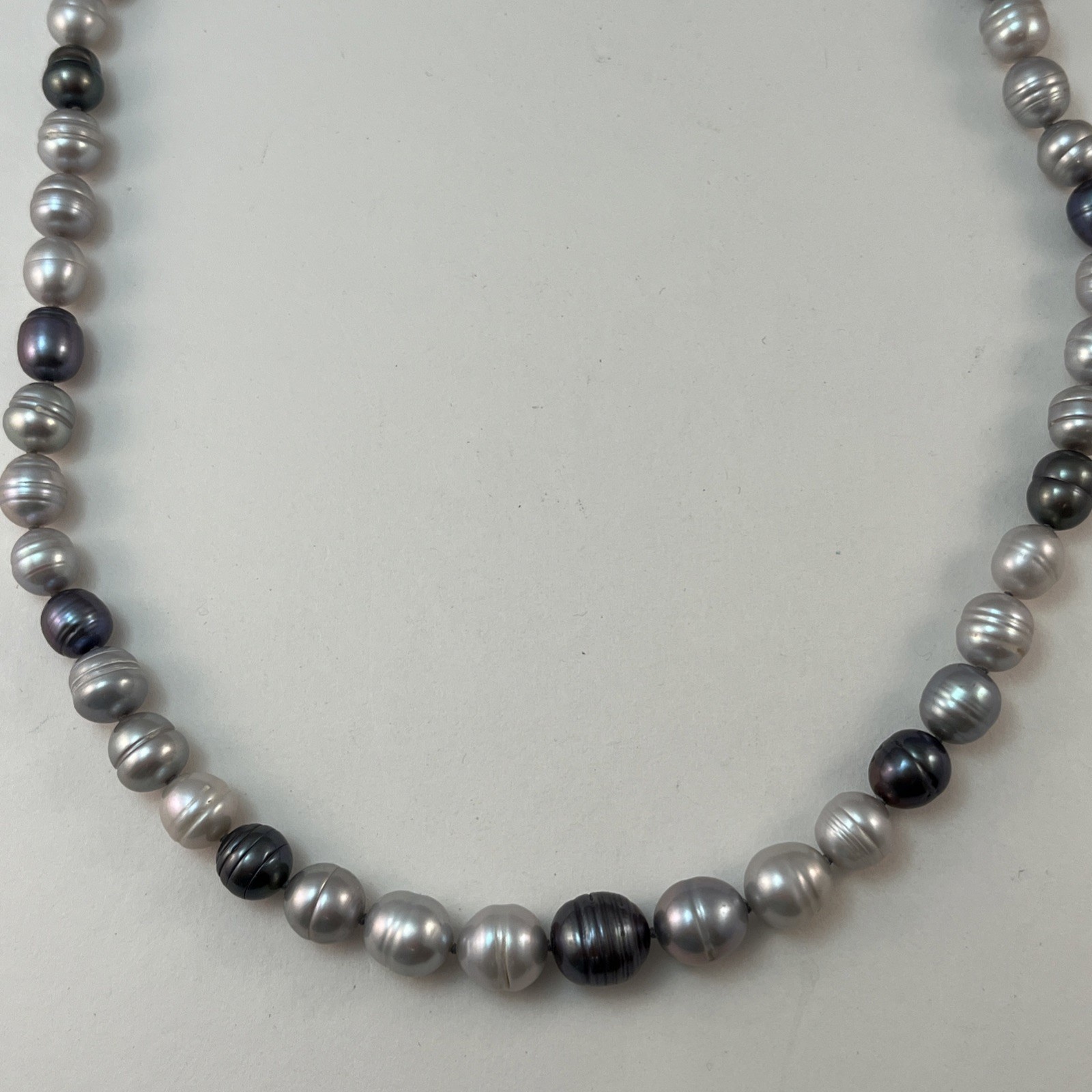 HONORA 925 Sterling Silver Gray and White Freshwater Pearl Necklace 20″