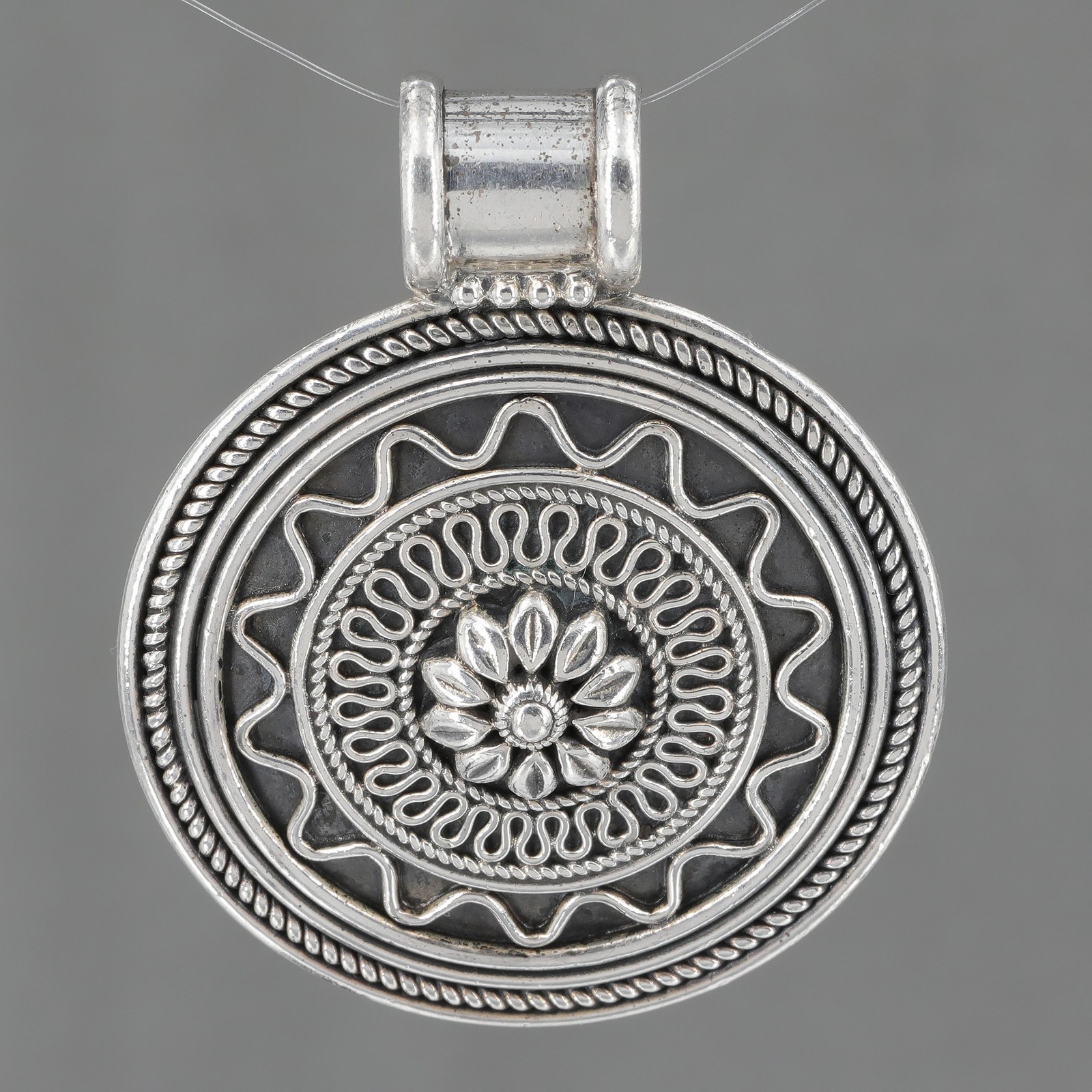 Doug Paulus Treasures of India Sterling Silver Mandala Medallion Pendant 18.8 g
