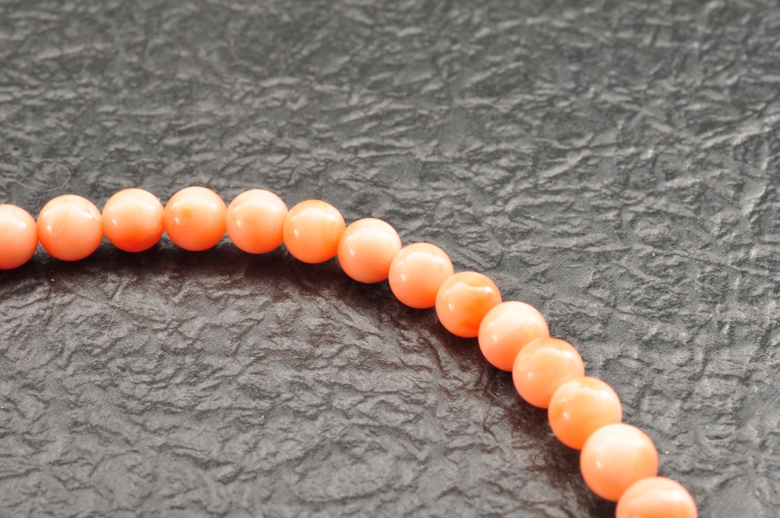Vintage Salmon pink coral Necklace and ear clip set (17.3in 152ct) Certificate