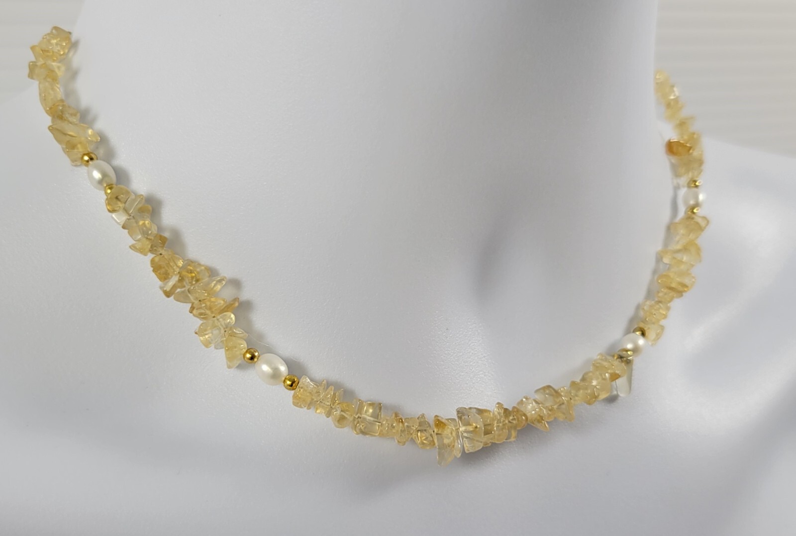 *B3) Citrine Chip and Pearl 16.5″ Beach Necklace