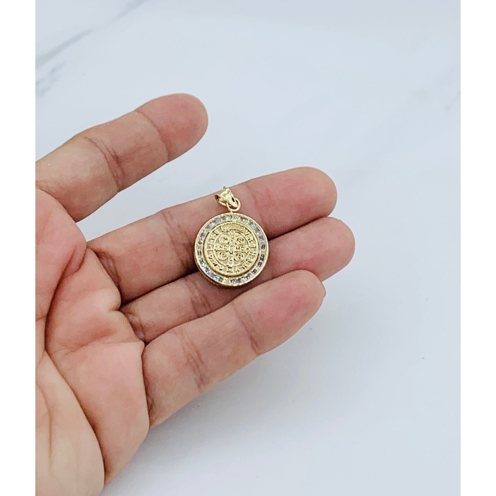 10k gold pendant San Benito Pendant St Benedict medallion – Medalla en oro
