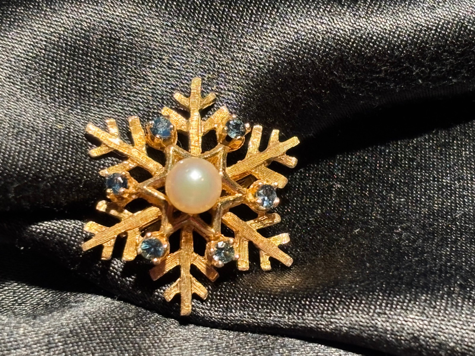 Vintage 14K Yellow Gold Pearl Blue Sapphire Pendant Enhancer Clasp, 5 gm