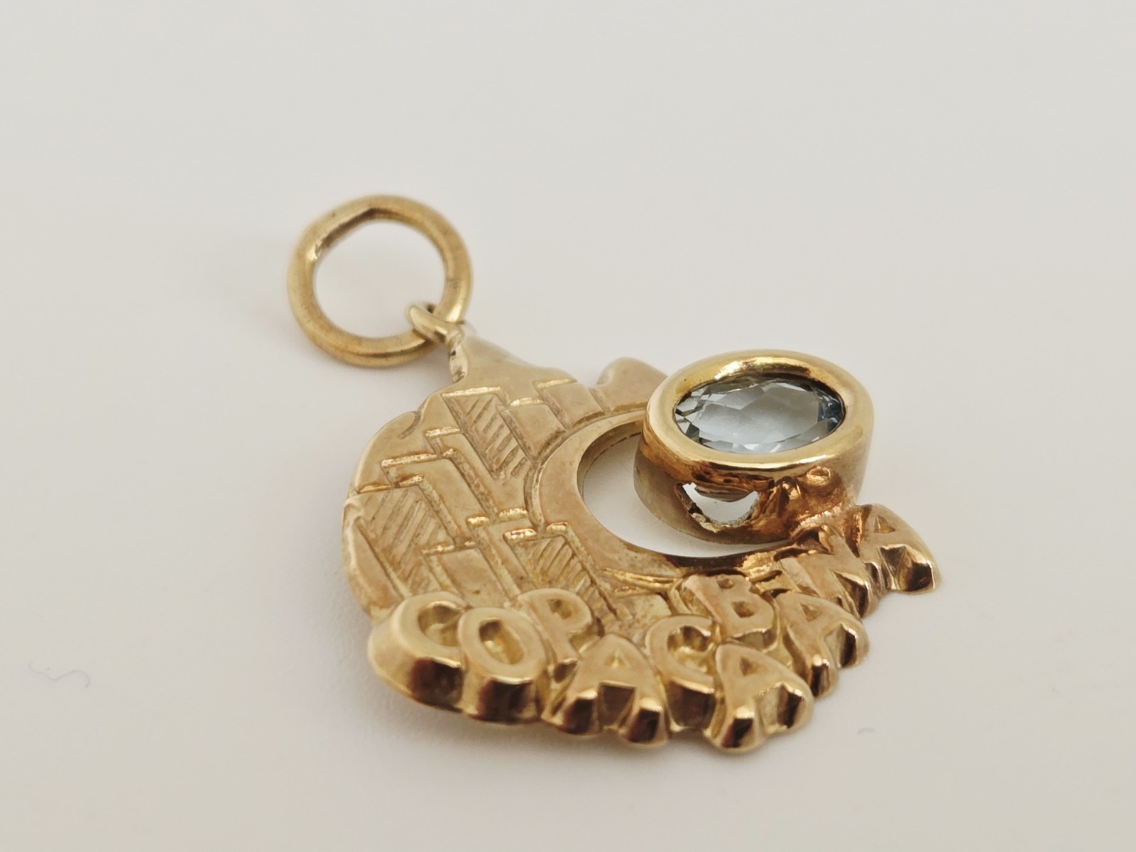 18K Yellow Gold Aquamarine Rio De Janeiro Brazil Copacabana Beach Pendant