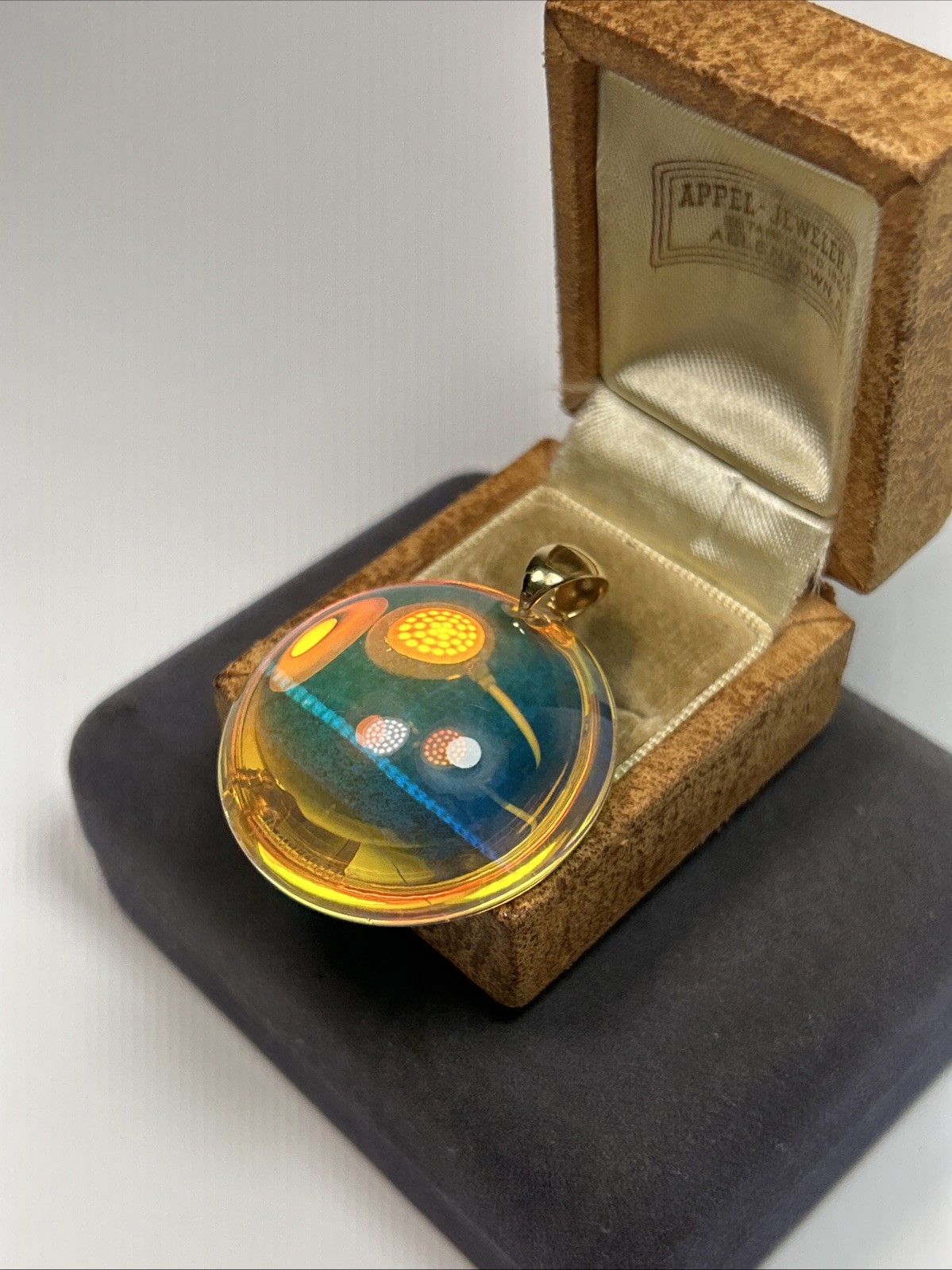 Baccarat Eclipse 18k Yellow Gold Bail Round Rainbow Crystal Pendant