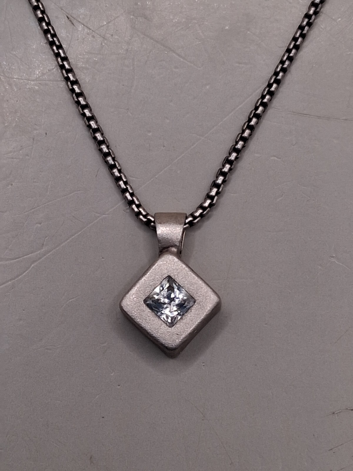 Sterling Silver Textured Crystal Pendant Box Chain Link Necklace 16″