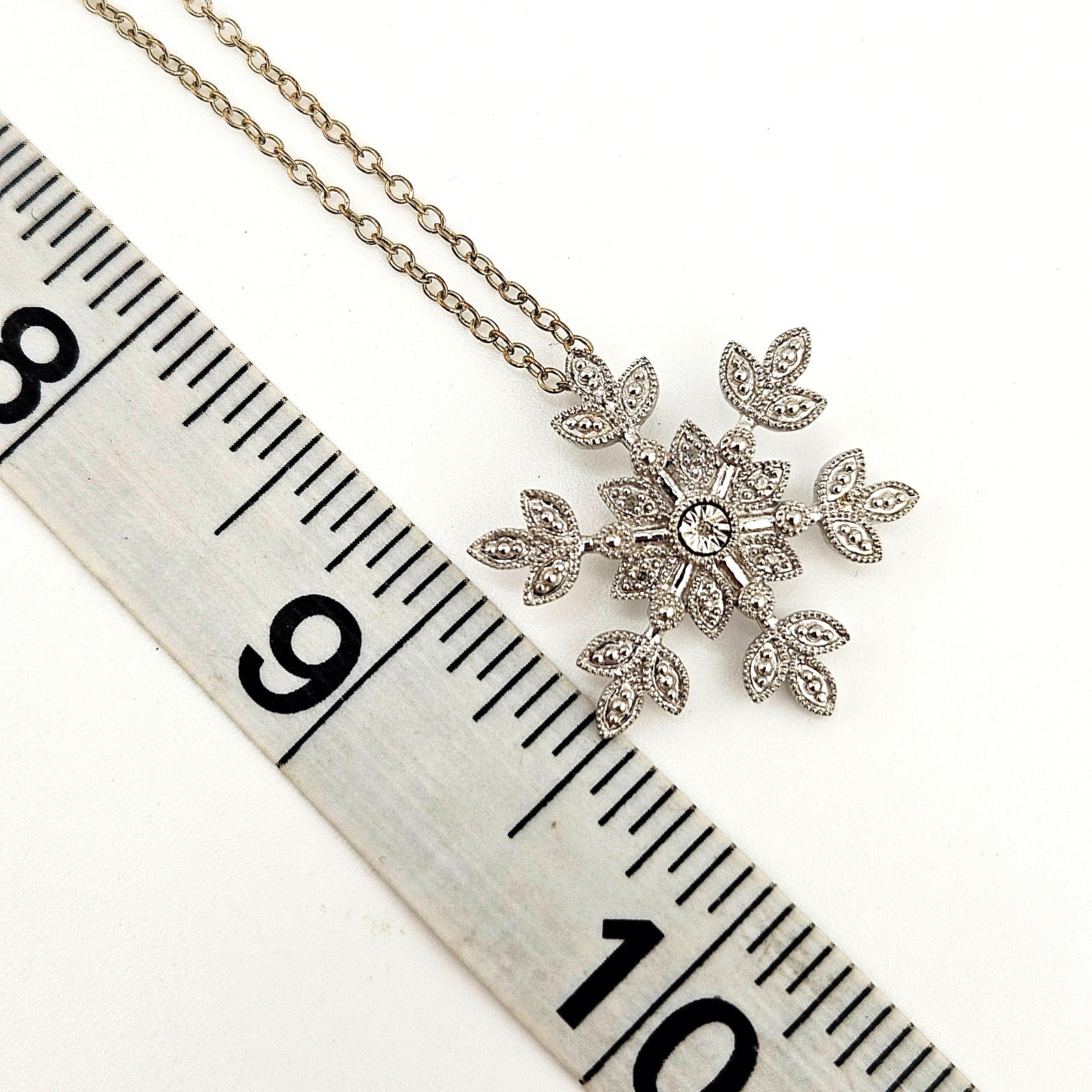 Vintage LUC 925 Sterling Silver Snowflake Pendant Necklace Marcasite Etched 18″
