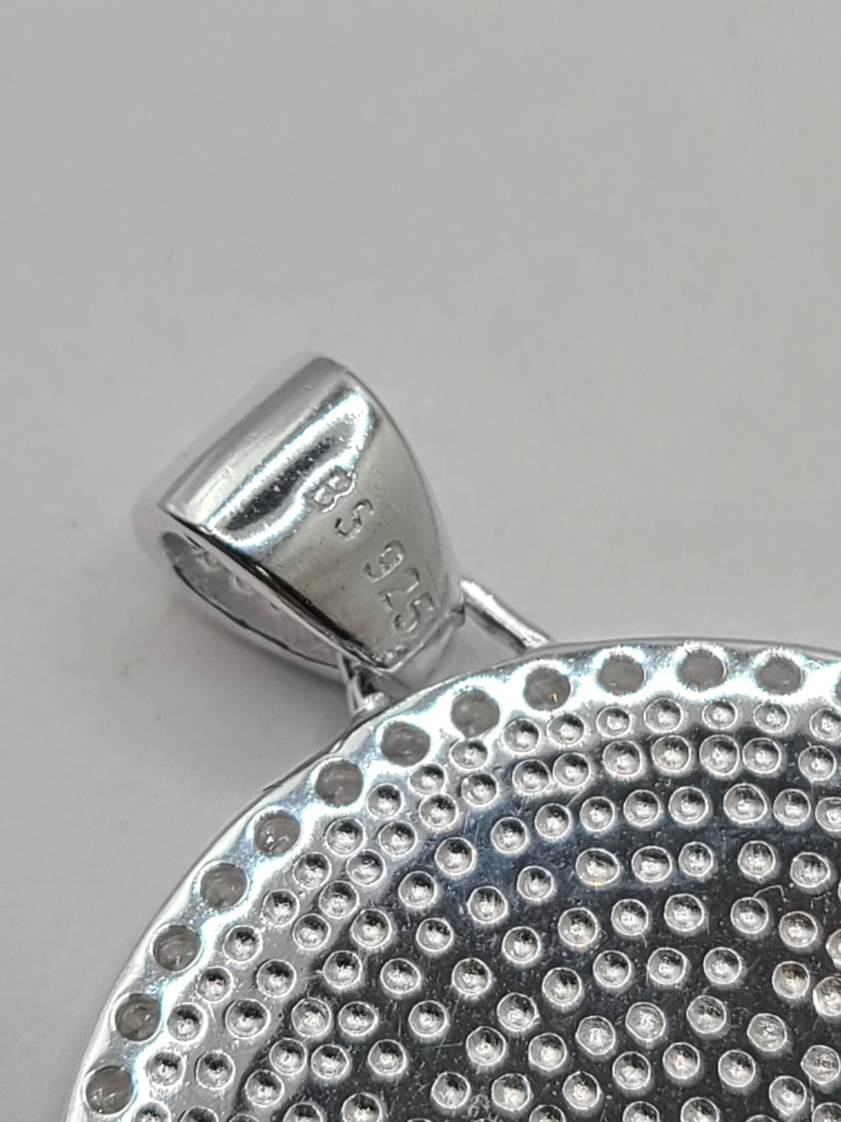 925 Sterling Silver Zircon Pave 30mm Round Pendant for Photo Insert
