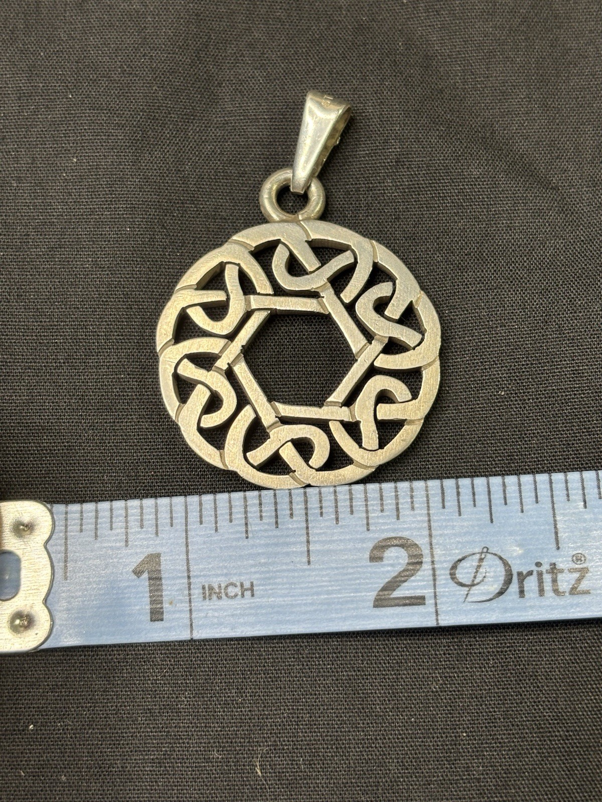 VTG 925 Sterling Silver Male Or Female Round Openwork Design Celtic Knot Pendant