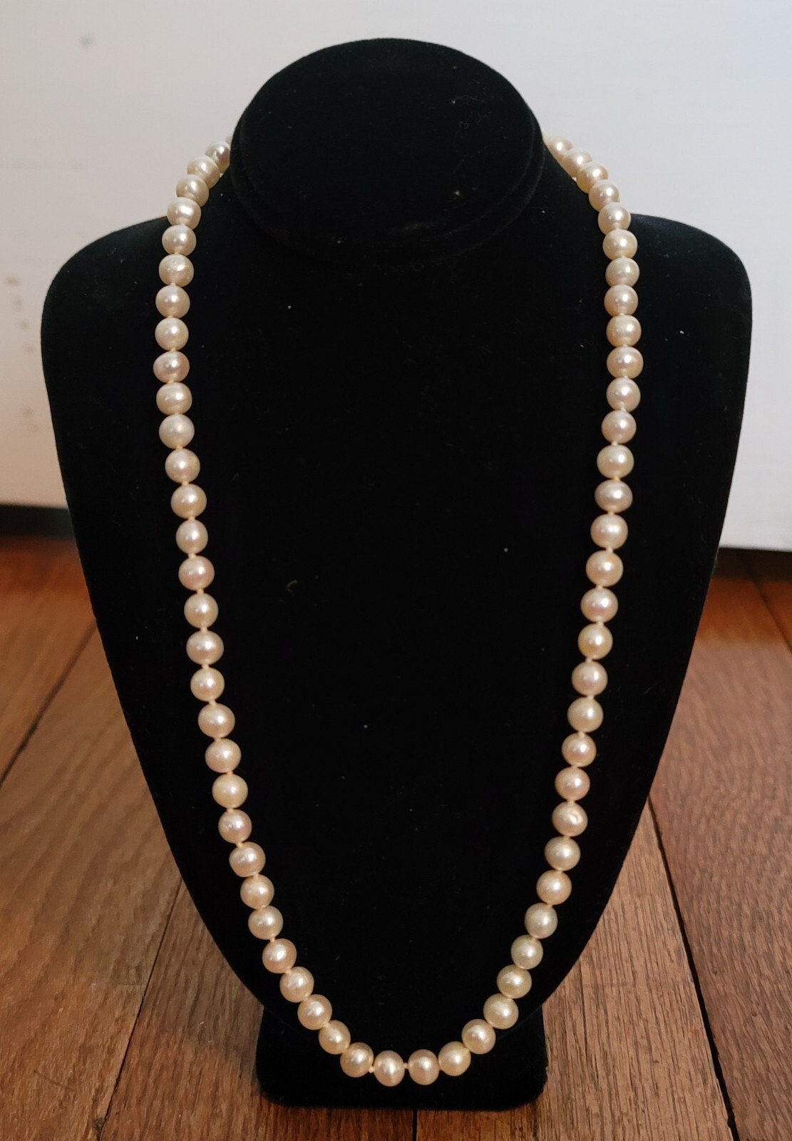 EXCEPTIONAL 18″ STRAND OF “JCM” 5.5mm PEARLS ~ 14K GOLD CLASP ~ ESTATE FIND