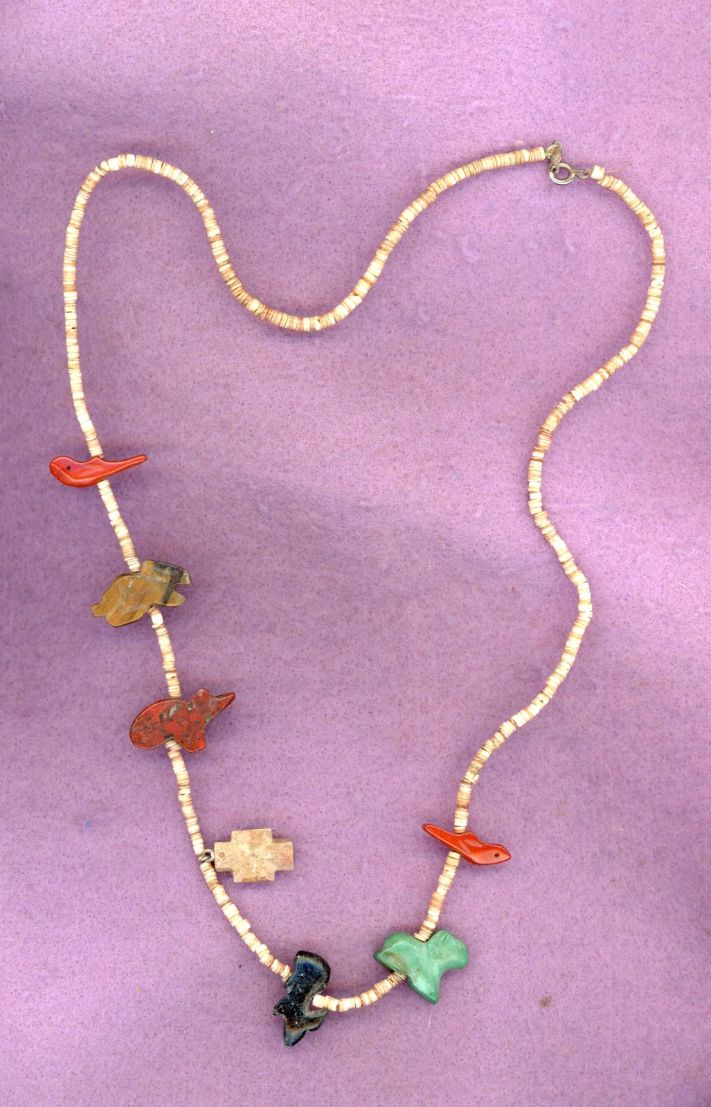ZUNI ~ FETISH ~ ASST. ANIMALS 1 STRAND NECKLACE (j)