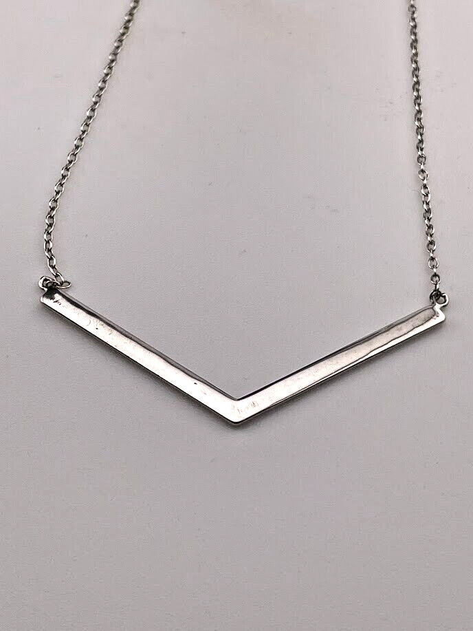 ATI 925 STERLING SILVER CHEVRON NECKLACE 15-17″ CLASSIC CASUAL 3163
