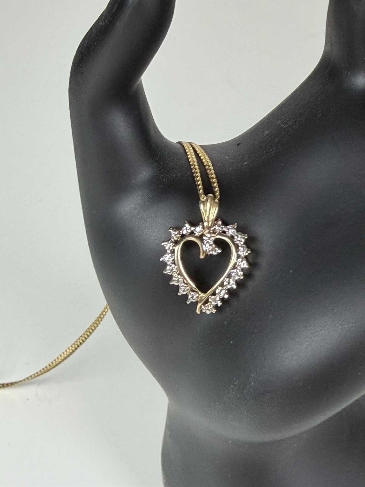 VTG JCM 10K Yellow Gold Natural Diamond Open Heart Pendant 19″ 14k Necklace