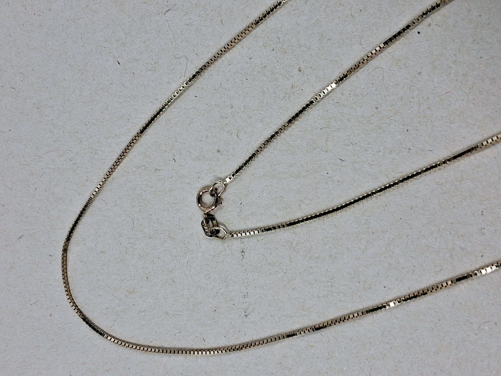 Solid 10K Yellow Gold Box Link Chain Necklace 22 Inch Italy Marked MINR 2.3g