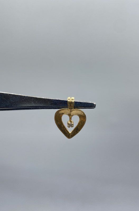 14k Yellow Gold Melee Diamond Openwork Heart Pendant 16mm 1.33 g