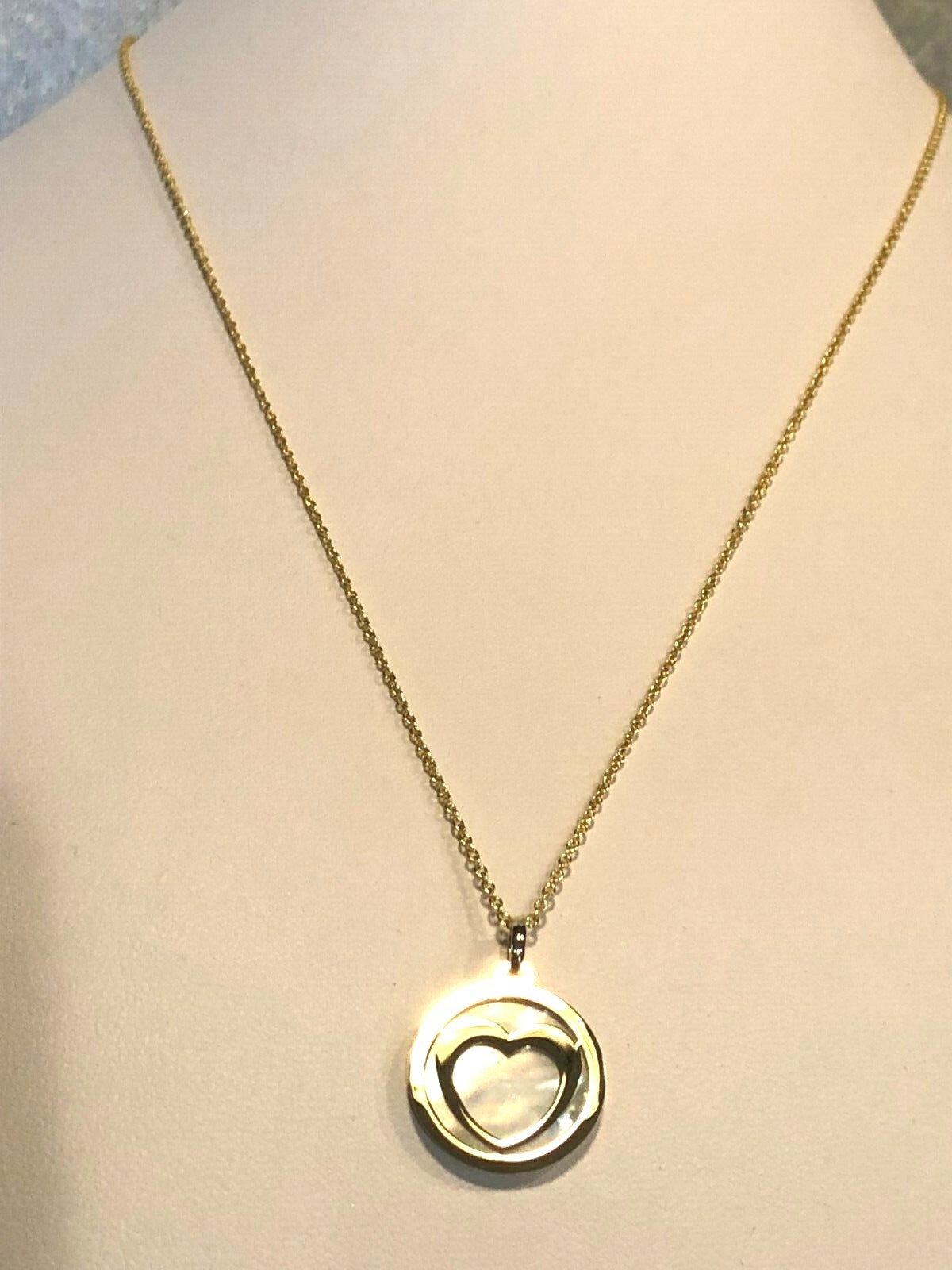 ITALIAN GOLD 14K YELLOW GOLD & MOTHER-OF-PEARL HEART PENDANT + CHAIN (M4971G-62)