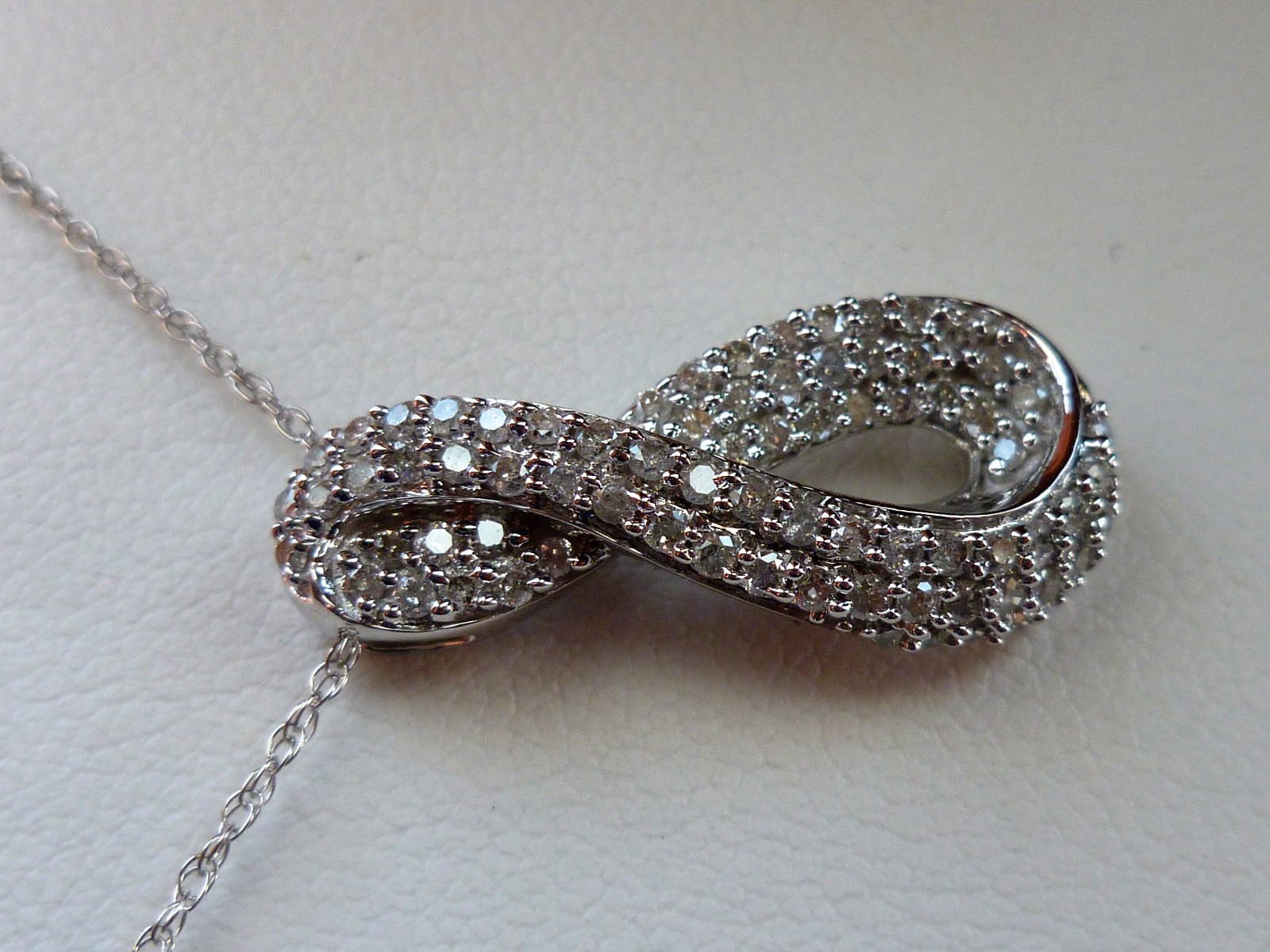 1/2ct White Diamond Journey Infinity Pendant Necklace 10K Gold 18″ Chain