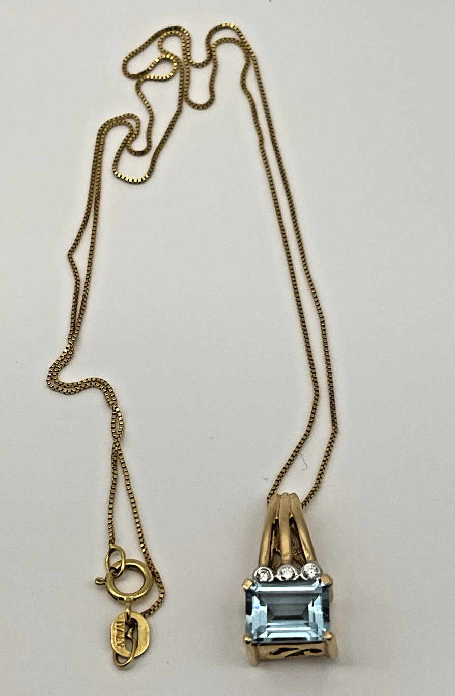 14K Yellow Gold 1.22cttw Aquamarine & Diamond Pendant With 18” Box Chain