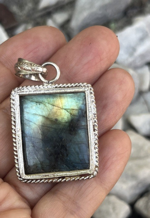 LABRADORITE NATURAL GEMSTONE 925 STERLING SILVER HANDMADE JEWELRY PENDANT 1″