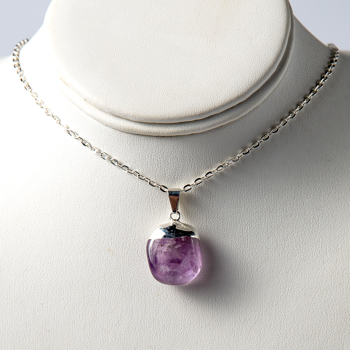 Fashion Purple Polished Amethyst Natural Crystal Necklace Pendant and Chain Gem