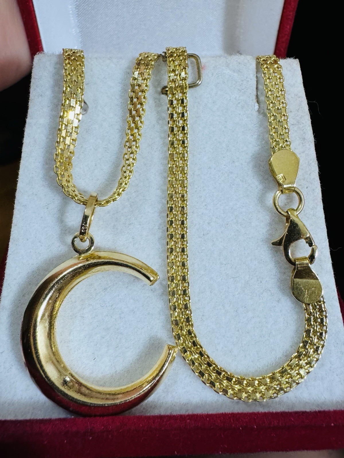 18K 750 Fine Genuine Gold Half Moon/Letter C Necklace 21.6/22” Long 12g 3.8mm