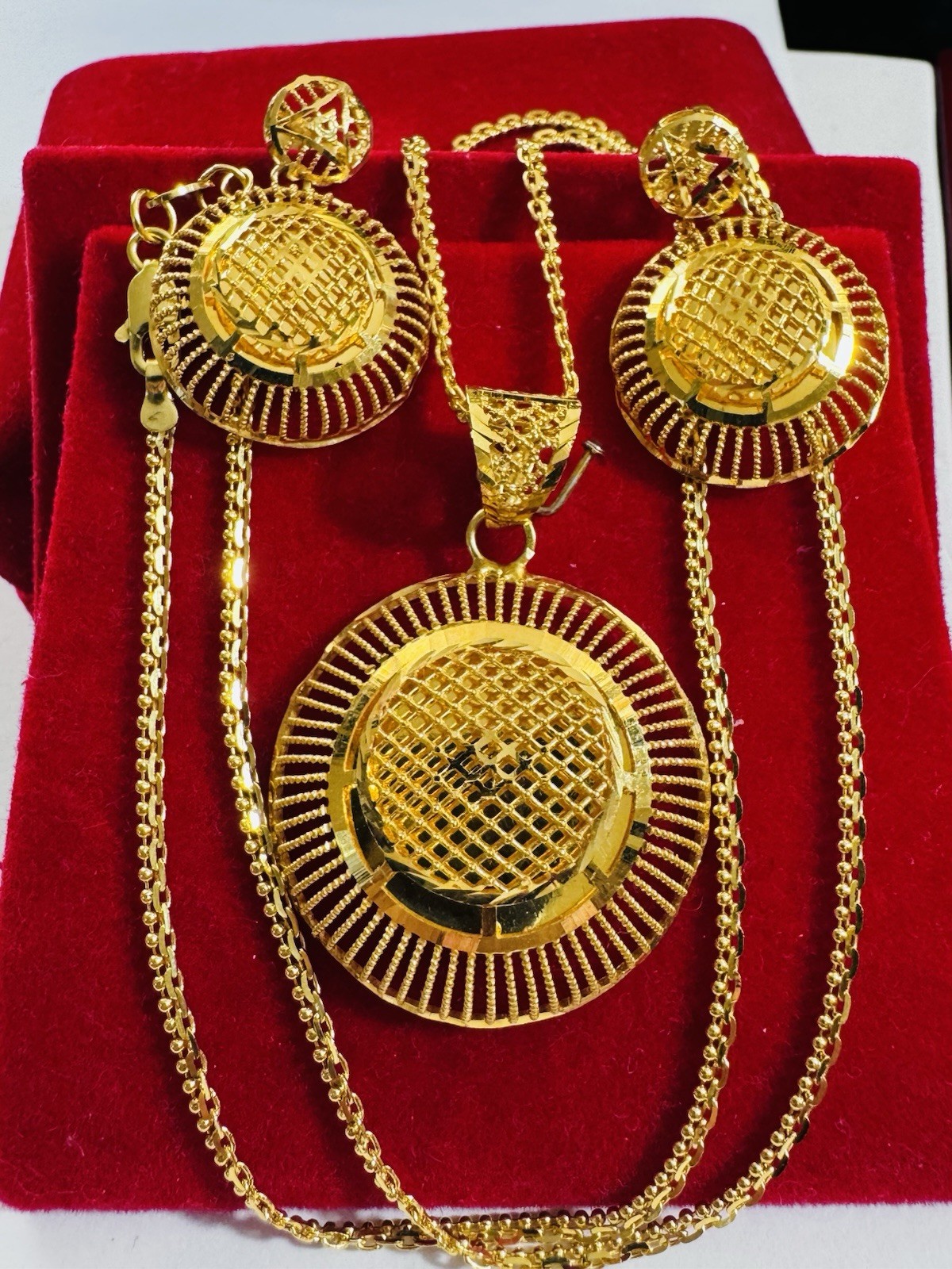 WOMENS 22K 22C 916 Real Gold 20” long Round Set Earrings Necklace 14.9g 2.2mm