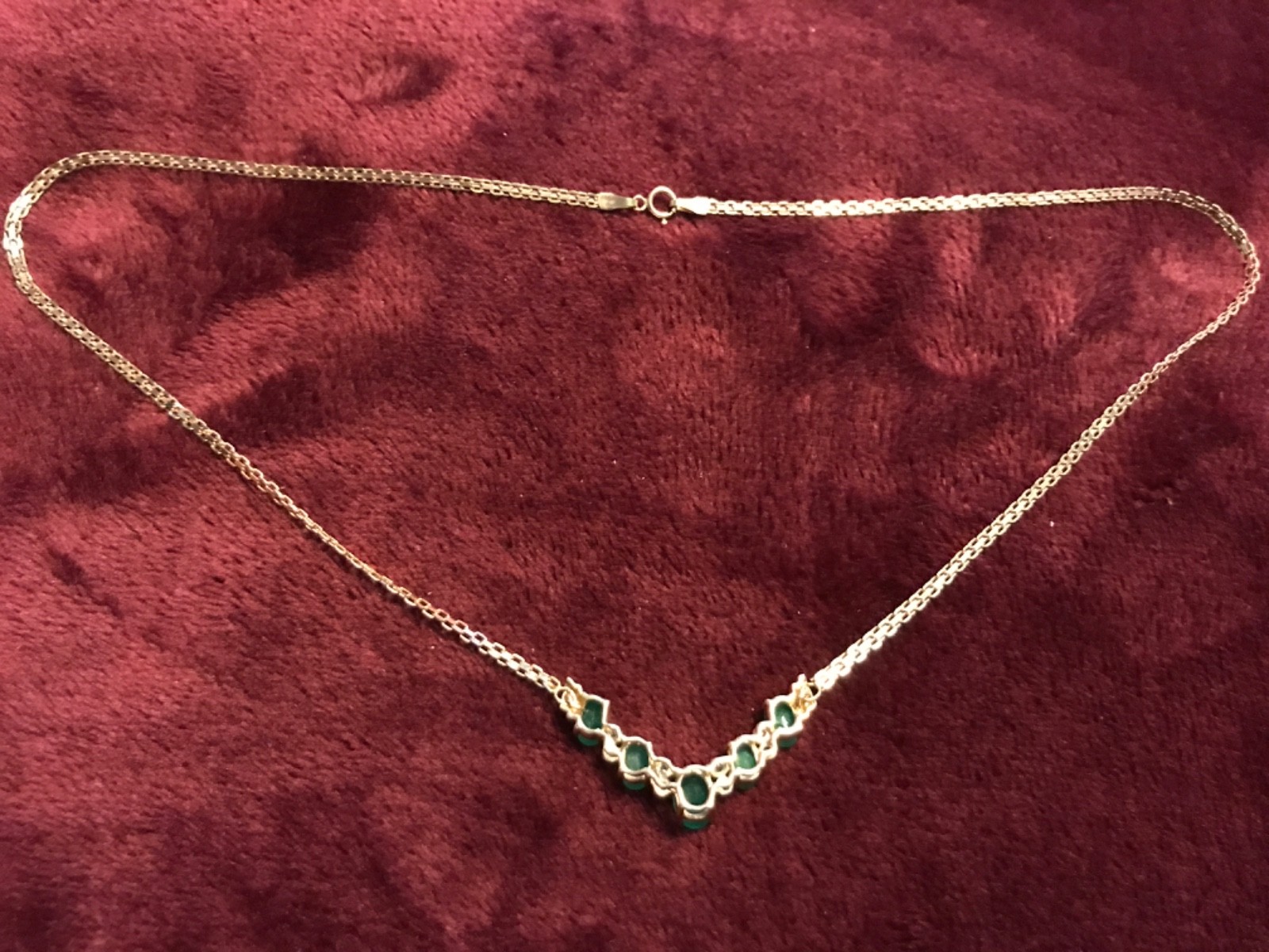 14K YELLOW GOLD GREEN GEMSTONE NECKLACE 18 INCHES 6.1 GRAMS