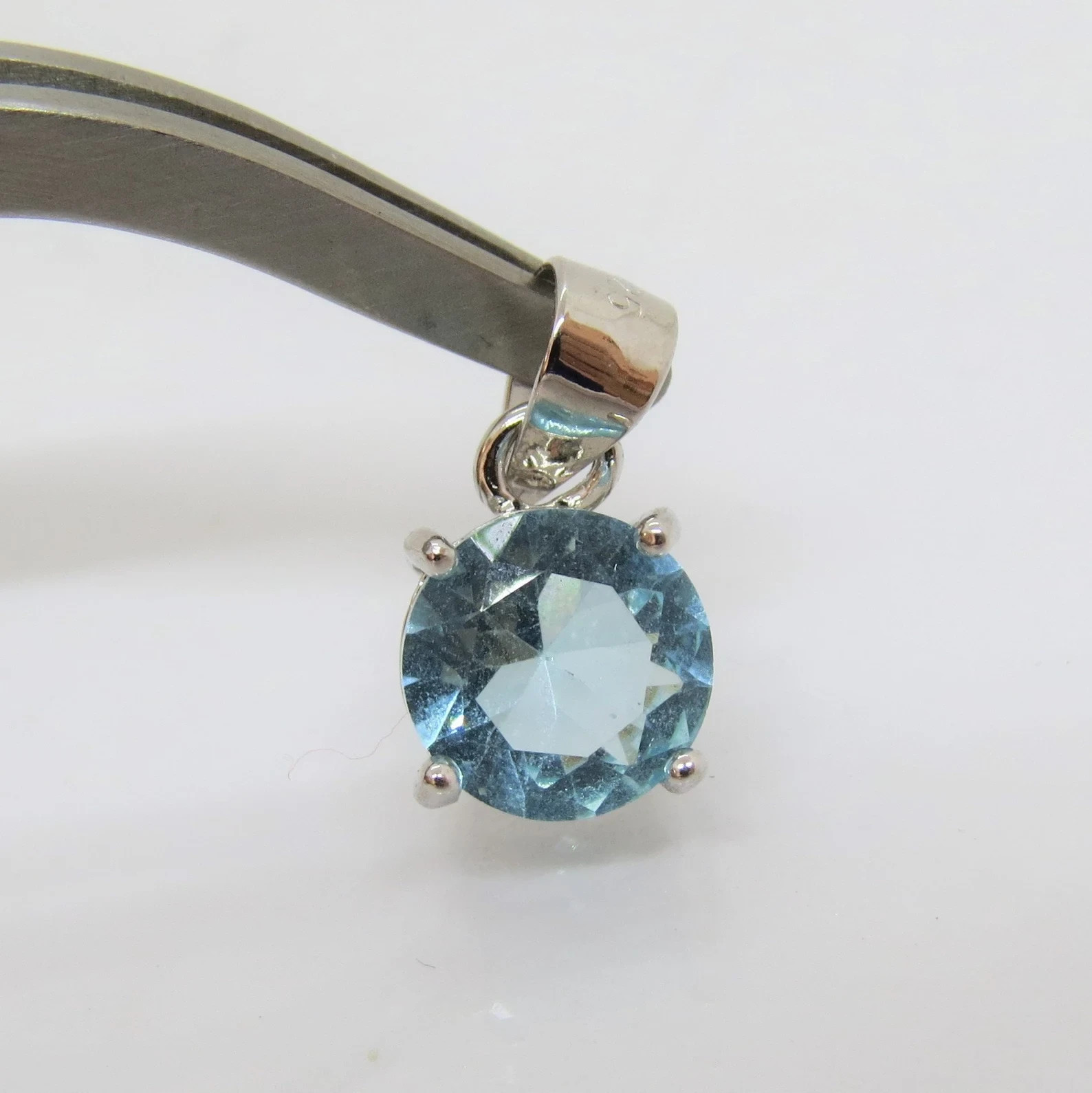 5.00 Ct Round Cut Natural Aquamarine Diamond 14K White Gold Anniversary Pendant