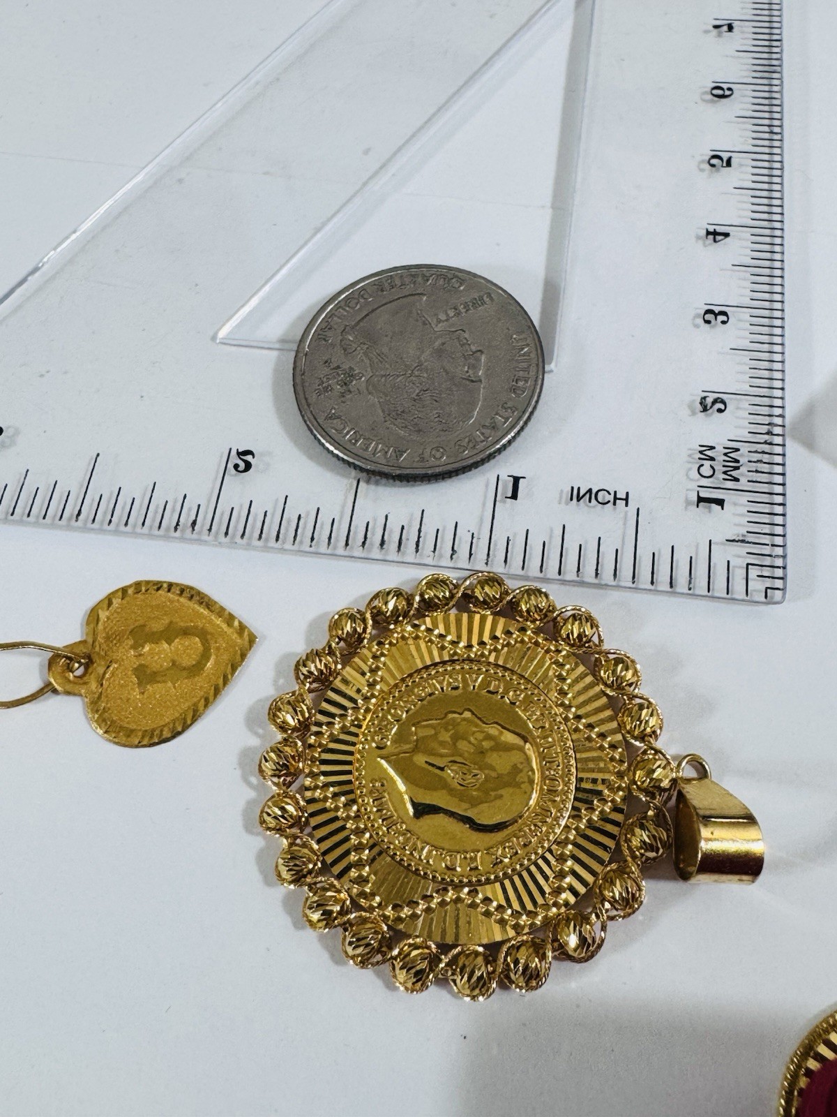 22K 916 Real Gold Two Set of Pendant 22K Heart & 21K Coin Round 6.63g