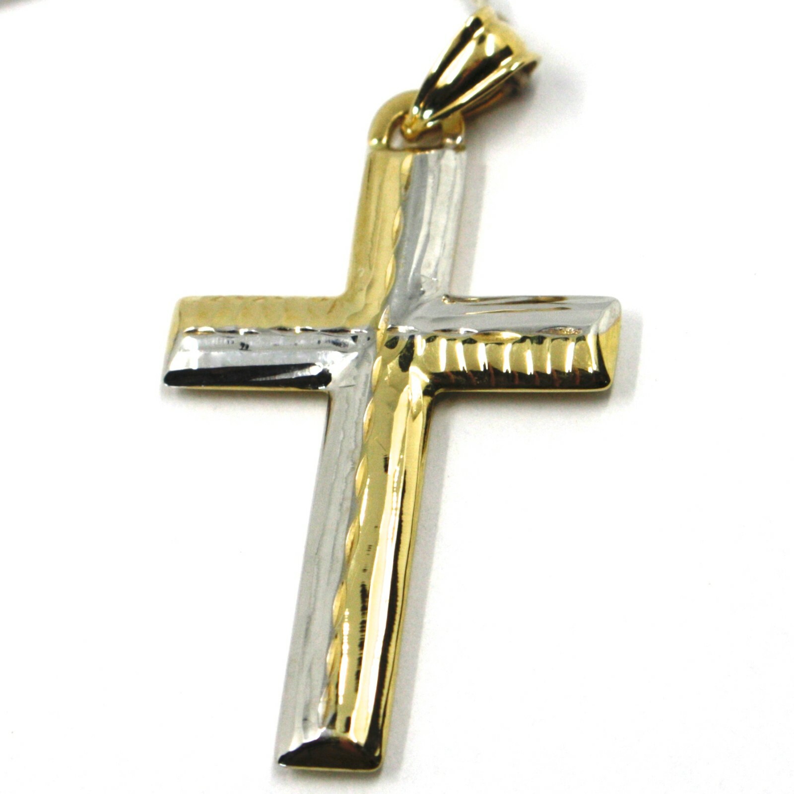 18K WHITE & YELLOW GOLD CROSS, FINELY HAMMERED, 1.53