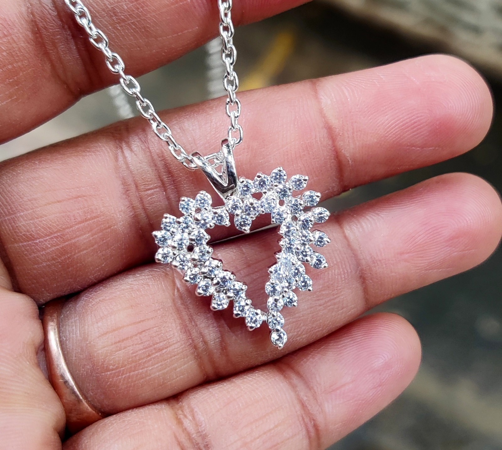 2Ct Round Cut Real Moissanite Cluster Heart Shape Pendant 14k White Gold Plated
