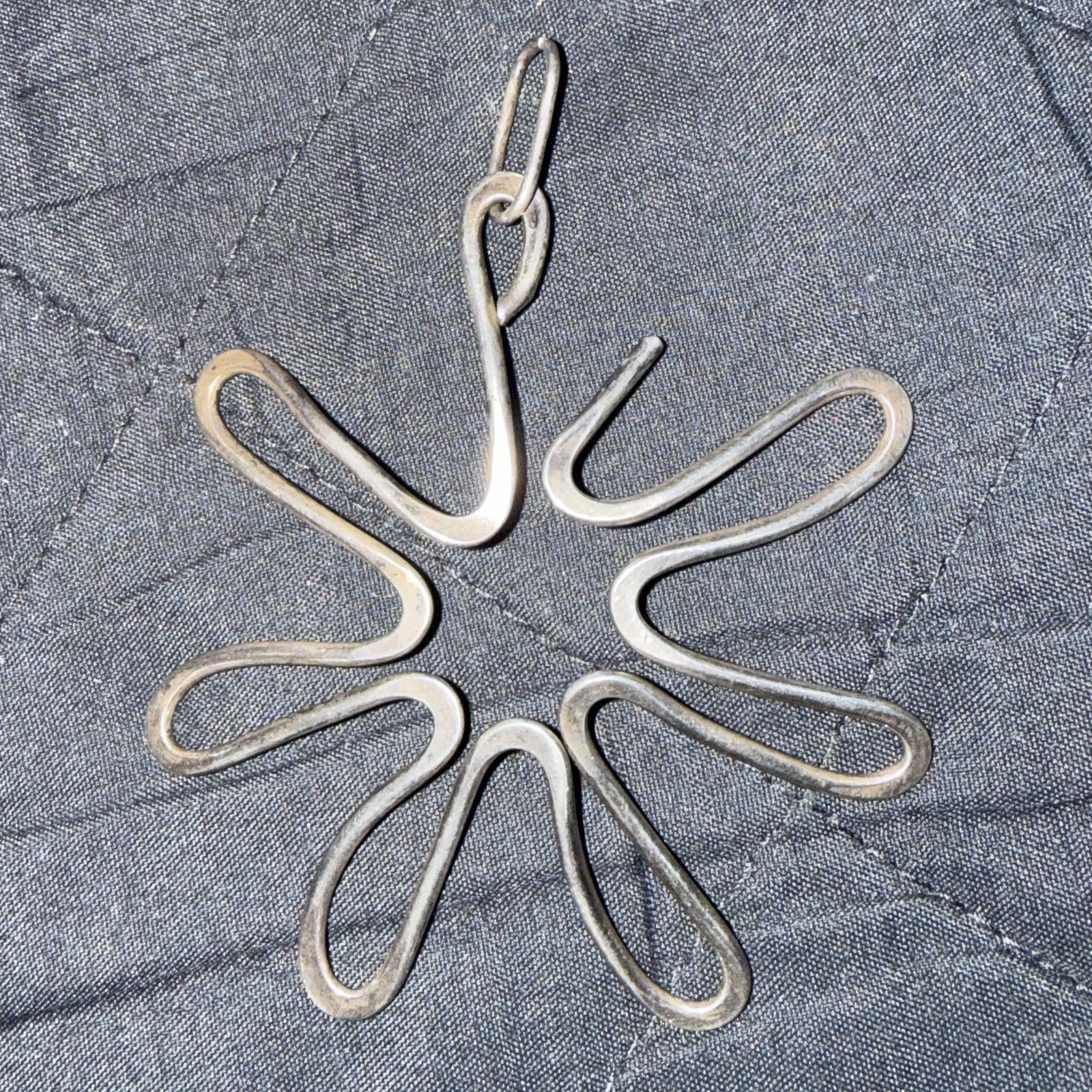 Vintage Estate STERLING SILVER ABSTRACT FLOWER CHARM PENDANT