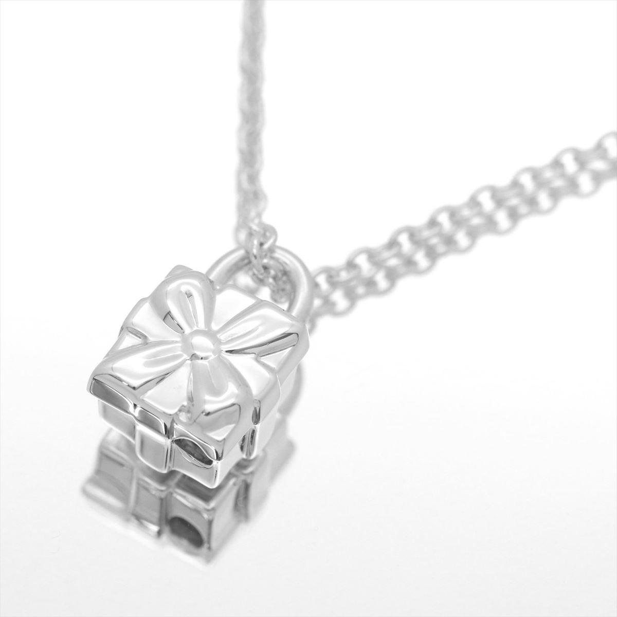 Tiffany & Co Gift Box Pendant Silver 925 Ladies Necklace 40cm 16”