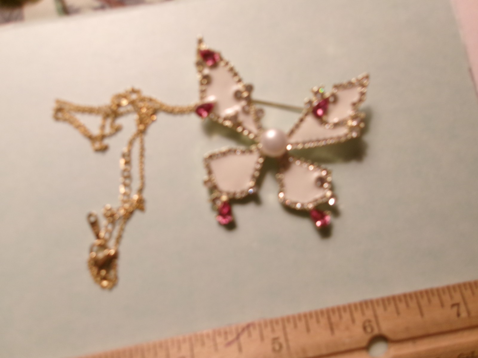PEARL BUTTERFL Y NECKLACE N PIN GOLD,