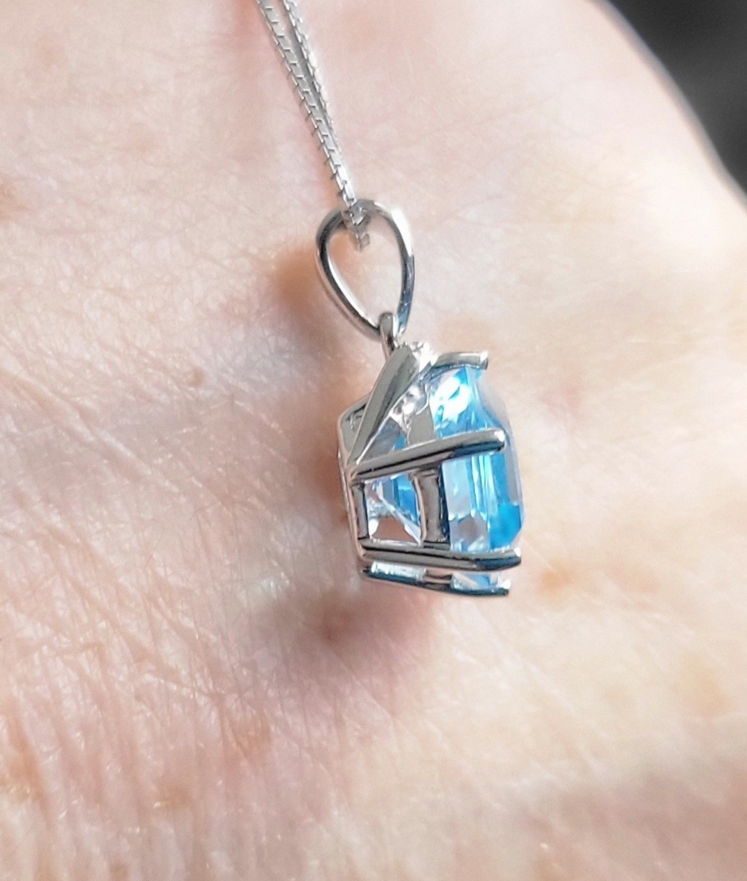 5 Ct Fancy Cut Blue Topaz Pendant 925 Silver