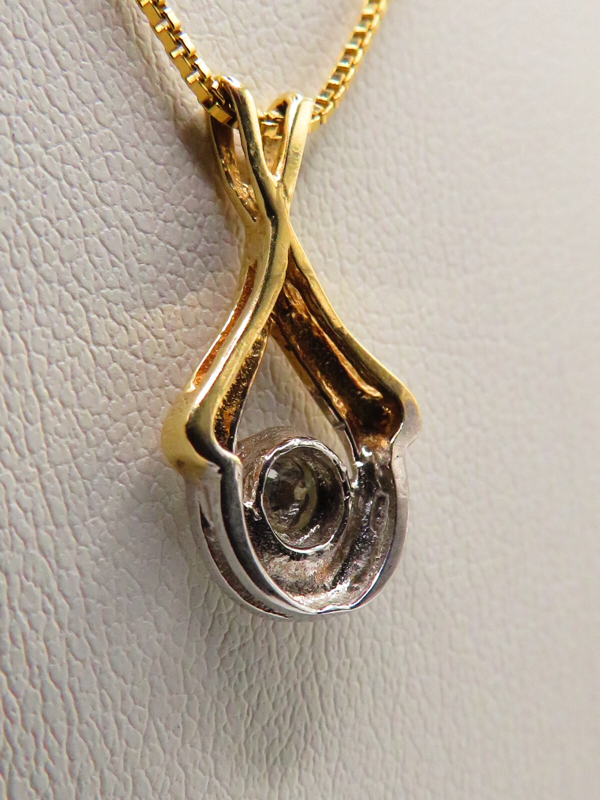LOVELY 14K YELLOW & WHITE GOLD PENDANT ¾” LONG w 1 RBC DIAMOND*