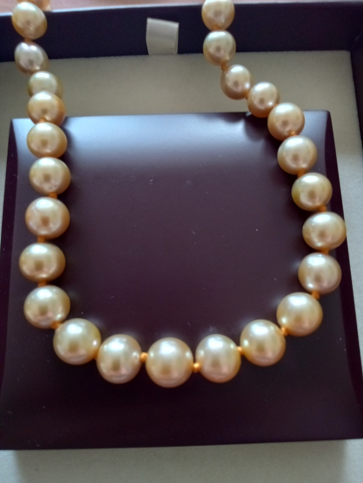Iliana South Sea Golden Pearl Necklace 18k Yellow Gold 18″ Round Natural 200cts