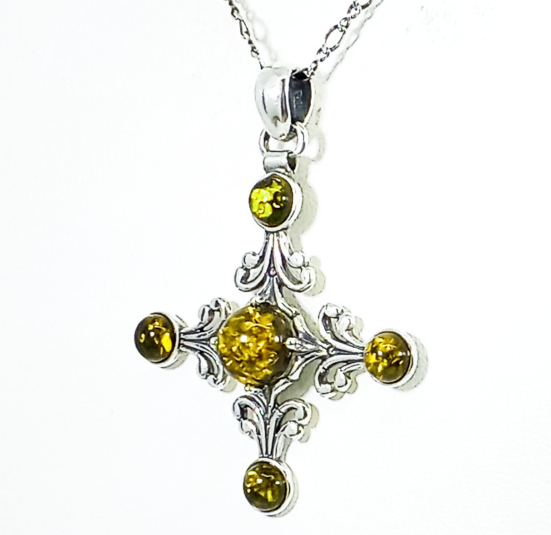 Vintage 925 Sterling Silver Antique Green Baltic Amber Quatrefoil Necklace