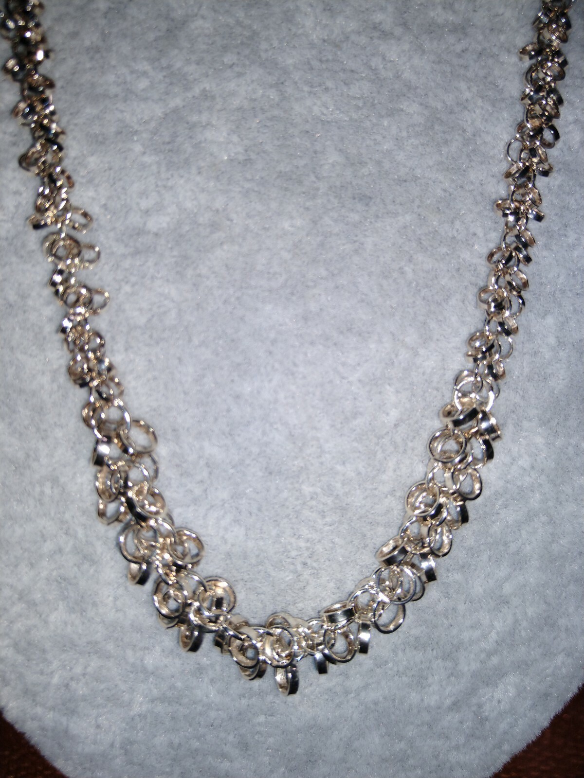 Italian Platinum Over Sterling Silver Circle Cluster Necklace (20 in) (13 g)