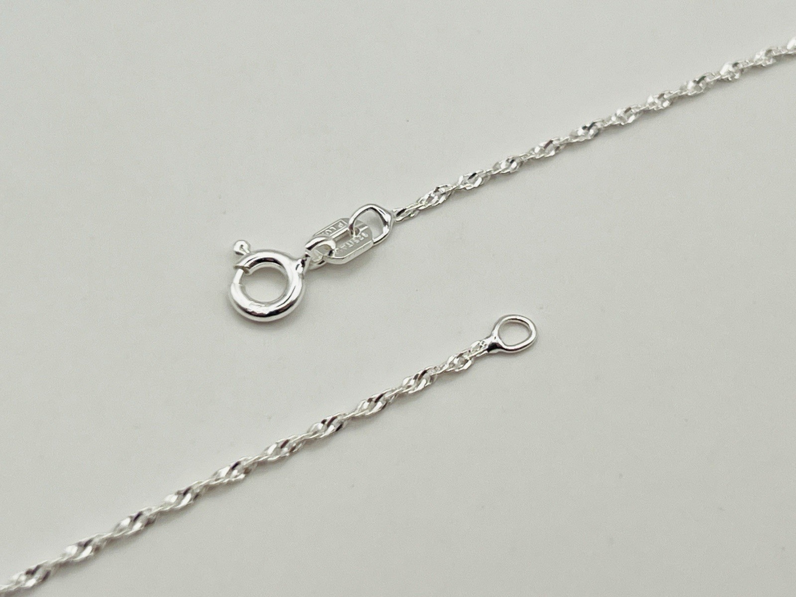 Sterling Silver 1mm Singapore Link Chain Necklace 18 Inches