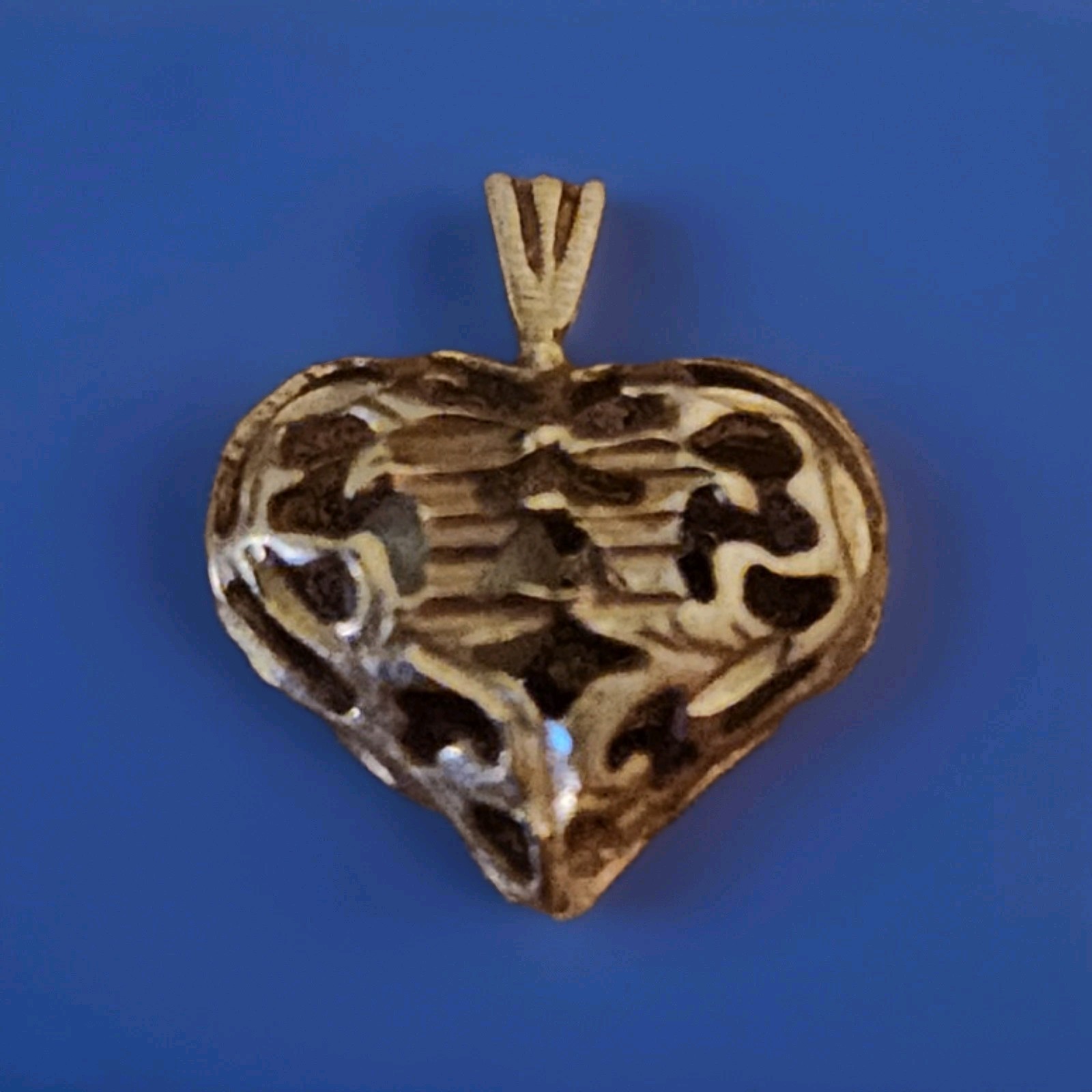 14k Yellow Gold Cage Heart Pendant W/Pearl Inside Signed
